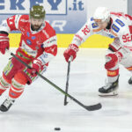 Rutinerad back väntas få stanna i ICEHL