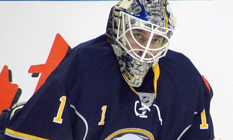 Ex-KAC-målvakten Jhonas Enroth har en ny arbetsgivare!