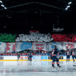 Våldsamma upplopp efter ICEHL-matchen – Fanbussen attackeras